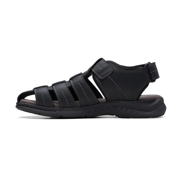 Clarks Mens Walkford Fishermand Sandal in Black Tumbled Leather. 26171793 main image 5